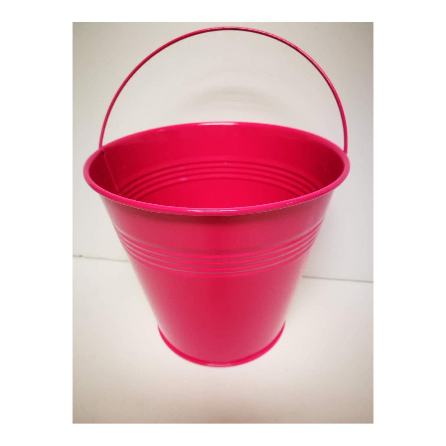 (c) 5" Bucket Medium Fuchsia