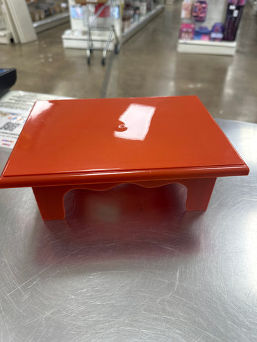 Plastic Treat Stand Riser-Brown