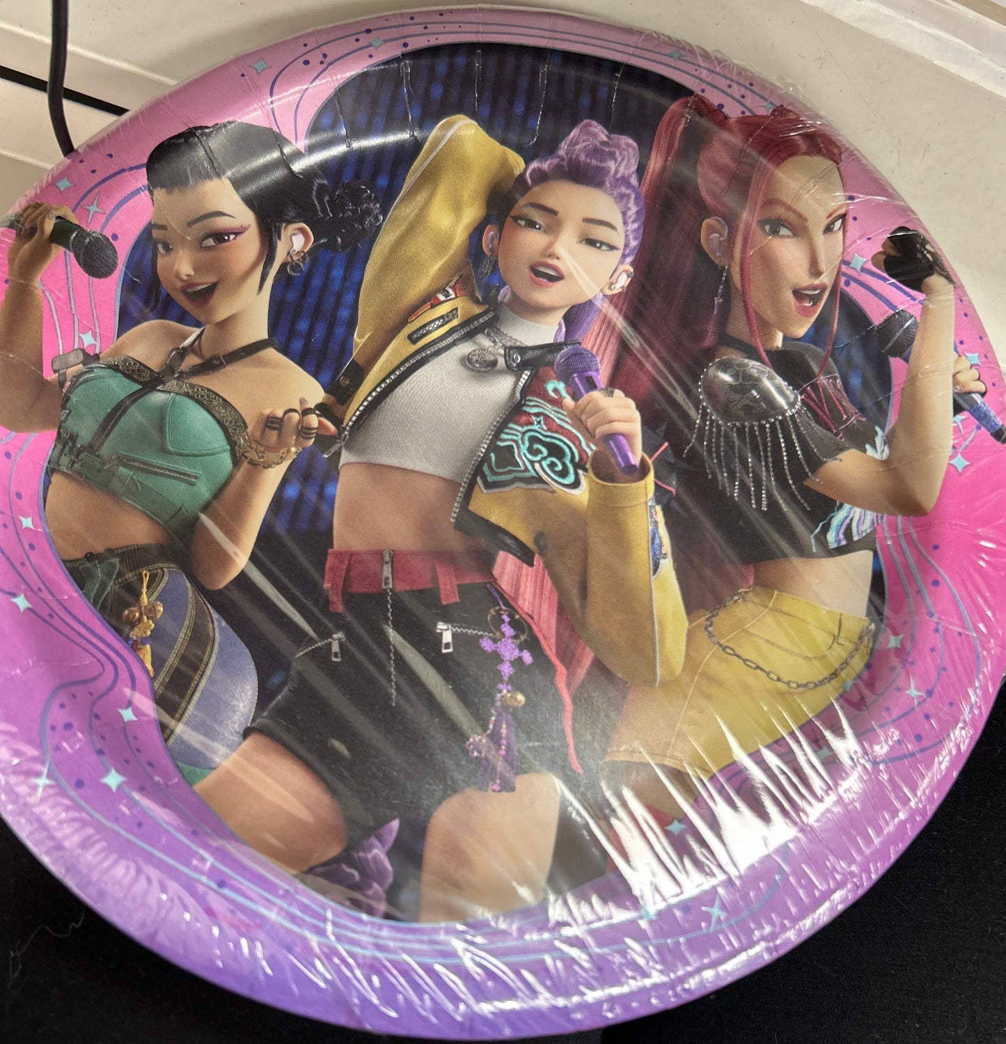 K-Pop Demon Hunters 9” Plates
