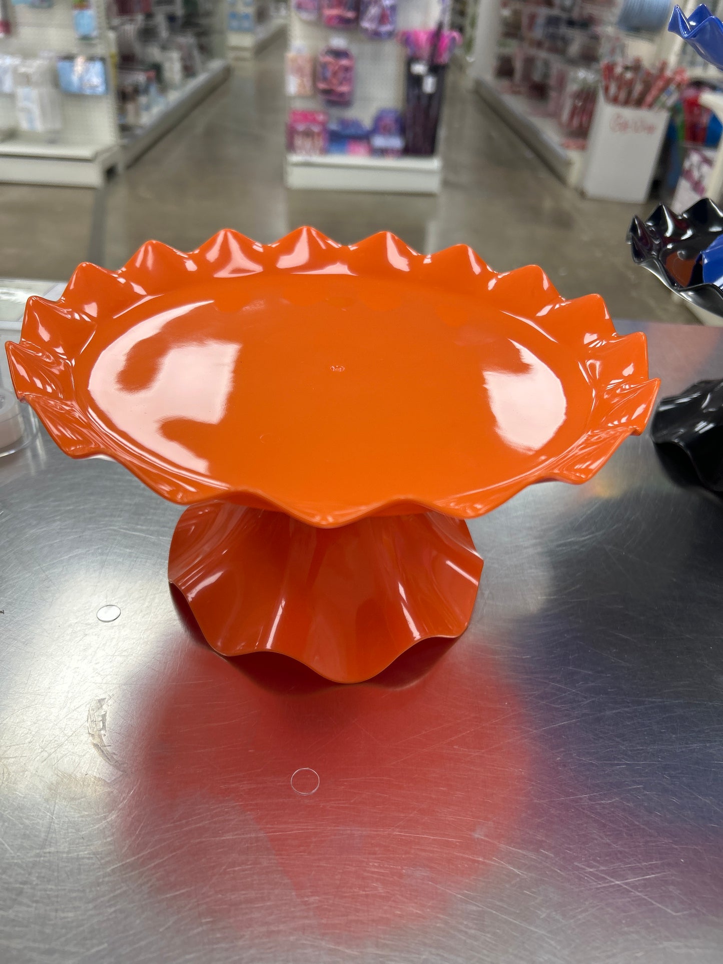 Plastic Ruffle Edge Treat Stand-Orange