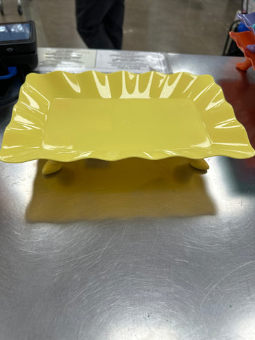 Plastic Scalloped Treat Stand-Yellow
