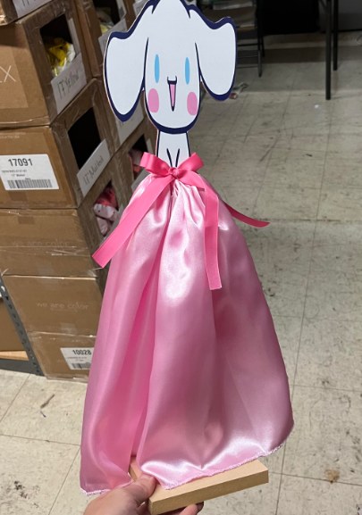 Centerpiece with Skirt