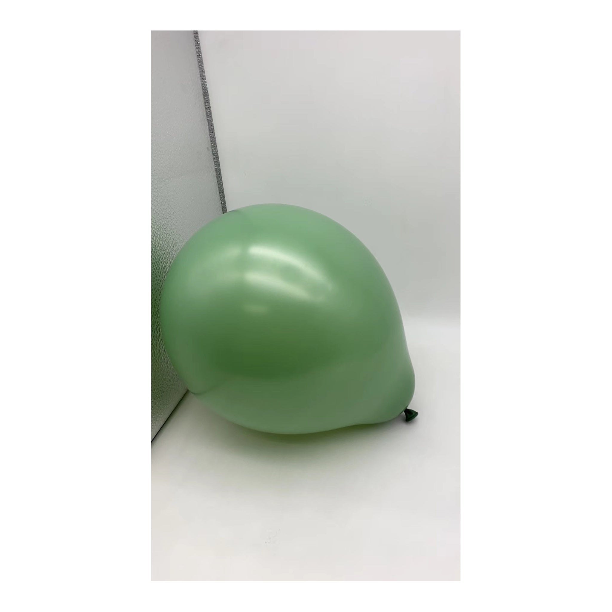 12" Balloon Matte Bean Green 72 ct 48/case