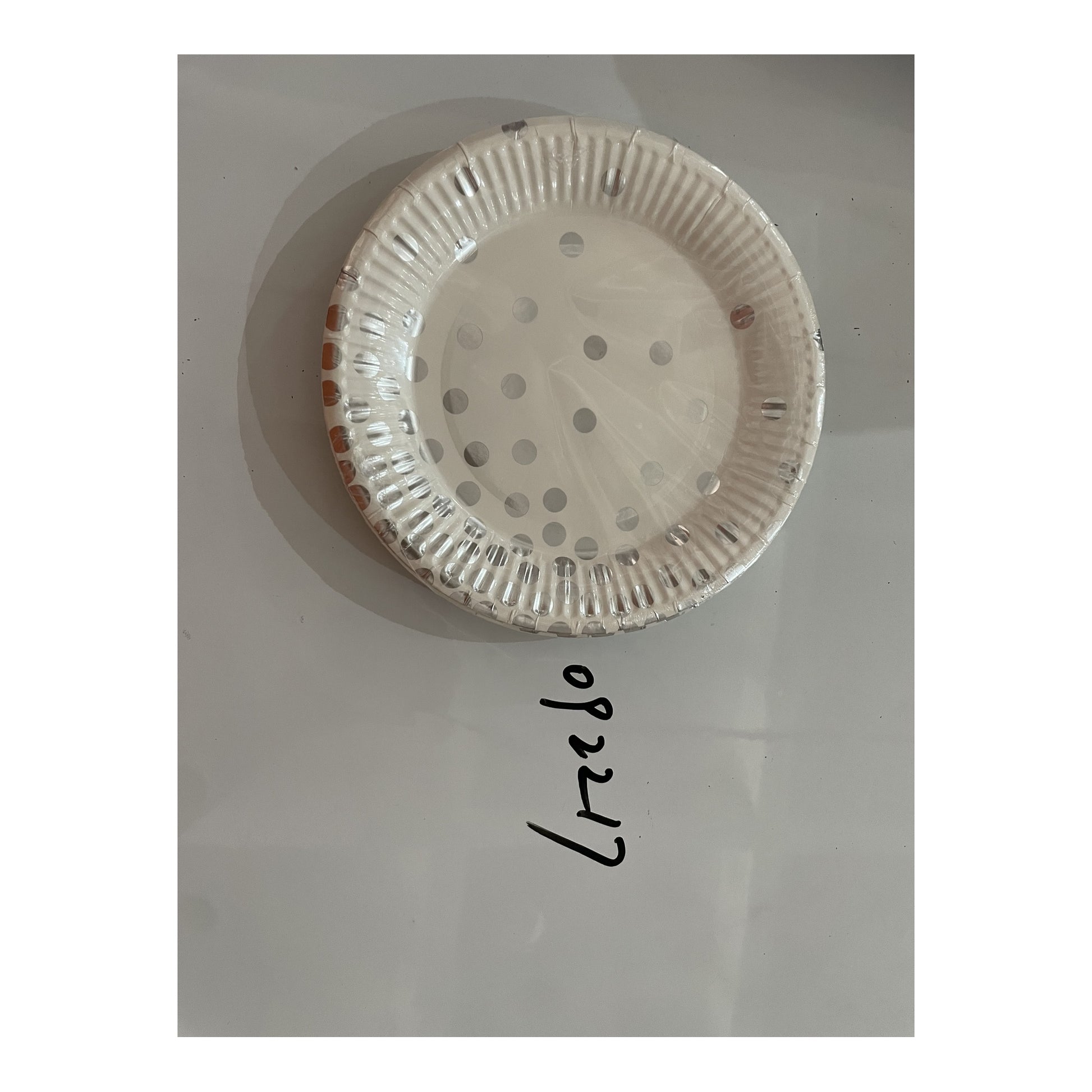 7" Plts 24 ct Silver Dots/White 24Pk/Cs