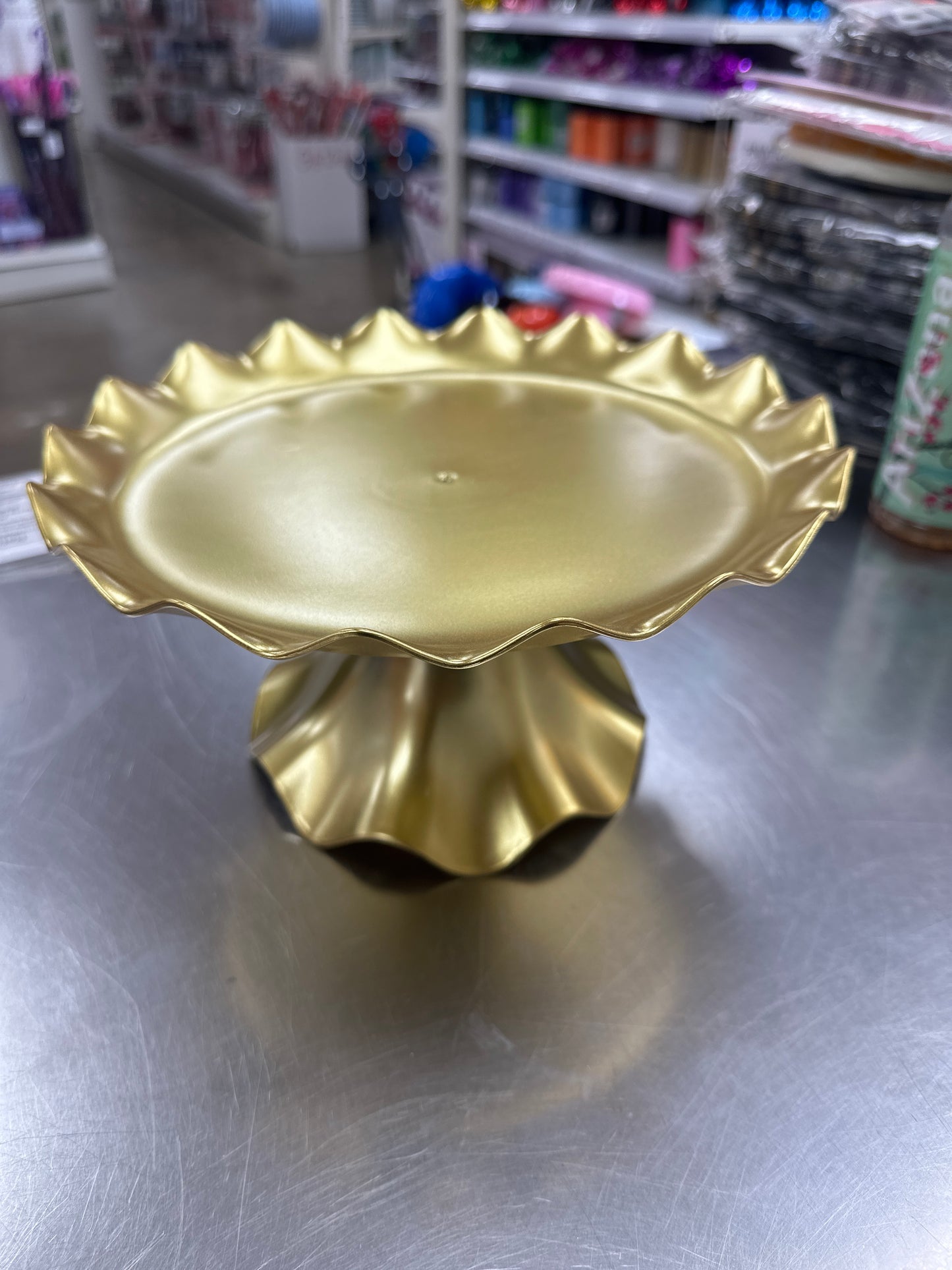 Plastic Ruffle Edge Treat Stand-Gold