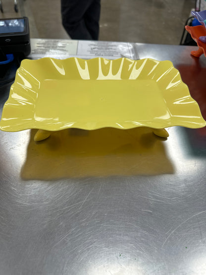 Plastic Scalloped Treat Stand-Yellow