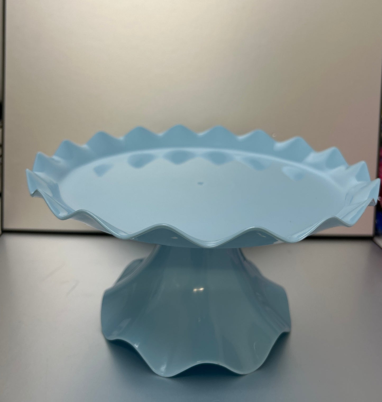 Plastic Ruffle Edge Treat Stand-Blue