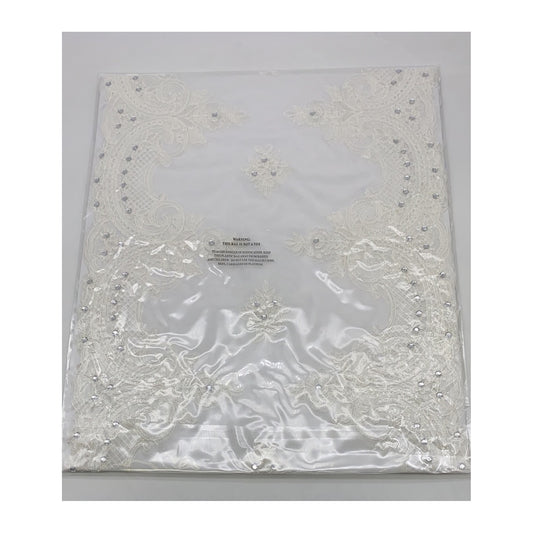 (c) Couture Lace Table Runner Diamond